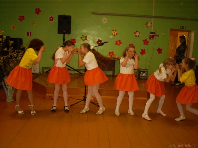 Pirmsskolas vecuma bērnu deju grupa "Magonītes" 2006.g.